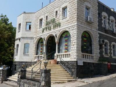 Bergik Hotel Тиберия Екстериор снимка